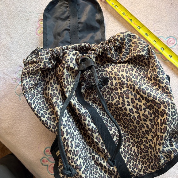 LeSportSac Vintage Leopard Print Backpack & Cosmetic storage Bag - NWOT Unused